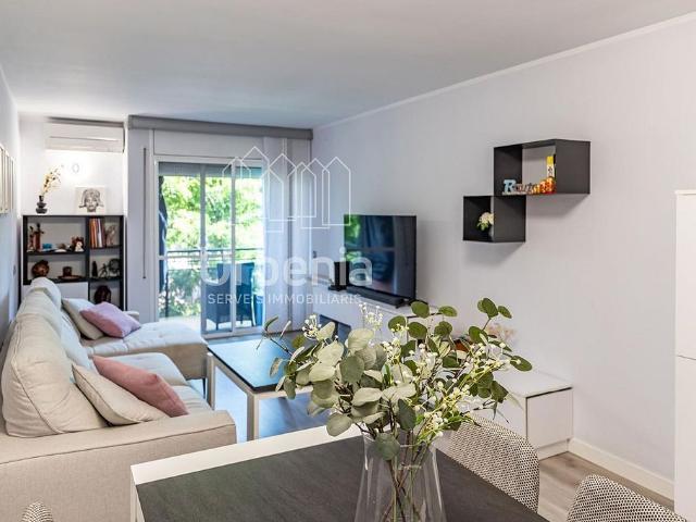 Piso en venta en Sant Adrià de Besos, de 84 m² 3 habitaciones por 415.000