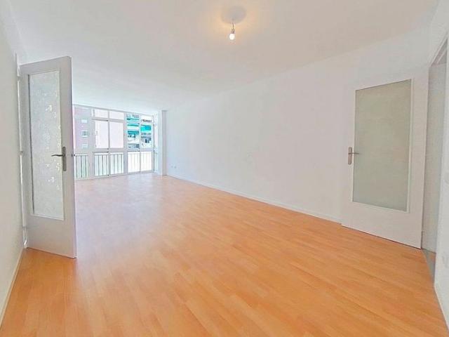 Piso en venta en Badalona, de 91 m² 4 habitaciones por 208.000