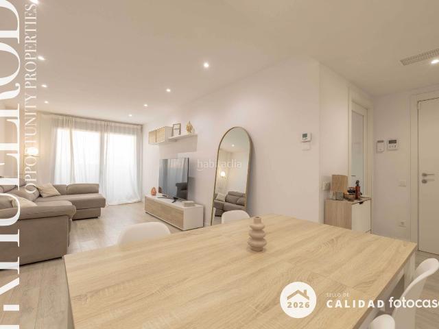 Piso en venta en Badalona, El Remei. EXCLUSIVA VIVIENDA SEMINUEVA CON PISCINA, PARKING Y VISTAS AL TIBIDABO A 5 MINUTOS DE BARCELONA. Pisos.