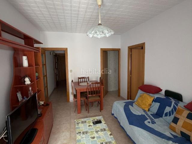Piso en venta en Badalona, La Salut. Bajos de 3 hab. y terraza ext. de 40 m2 aprox. Pisos.