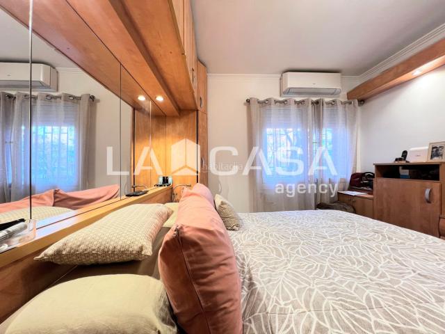 Piso en venta en Badalona, La Salut. LISTO PARA ENTRAR A VIVIR!. Pisos.