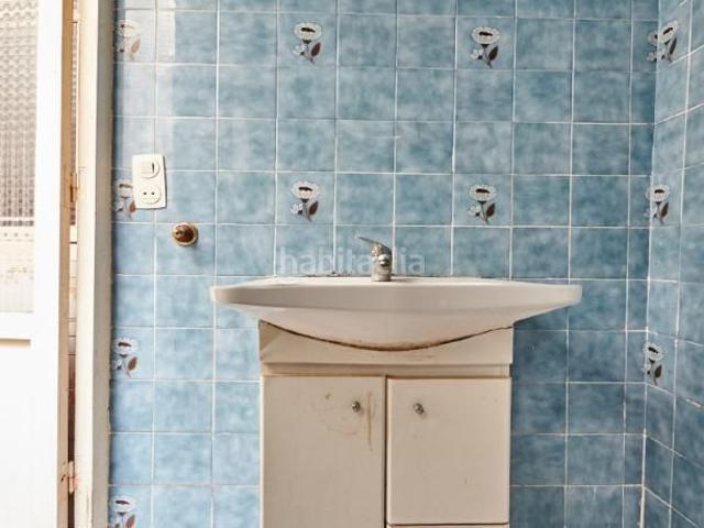 Piso en venta en Badalona, La Salut. Piso en venta en calle Calderon de la Barca. Pisos.