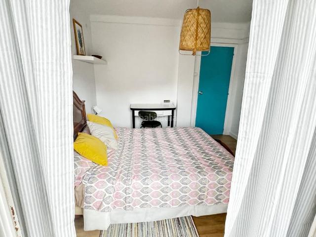 Piso en venta en Badalona, La Salut. Piso luminoso y totalmente amueblado en Badalona. Pisos.