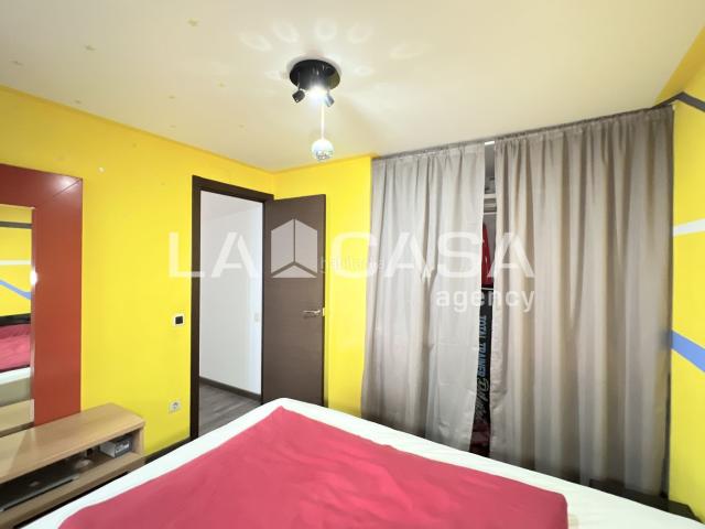 Piso en venta en Badalona, Llefià. ÁTICO DE 80m2 CON TERRAZA PRIVADA. ALQUILADO, IDEAL INVERSORES. Pisos.