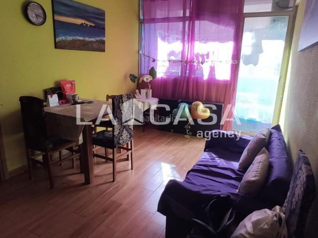 Piso en venta en Badalona, Llefià. IDEAL PARA INVERSORES Piso de 77 m con 3 dormitorios y ascensor para reformar en Santa Coloma de Gramenet. Pisos.