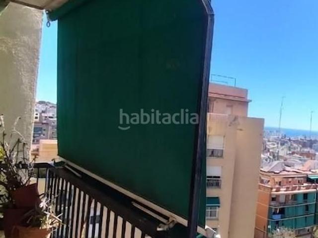 Piso en venta en Badalona, Llefià. Muy luminoso. Pisos.