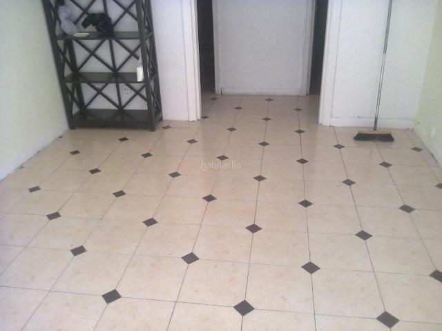 Piso en venta en Badalona, Llefià. Piso de venta con inquilino en Badalona Zona Llefià. Pisos.