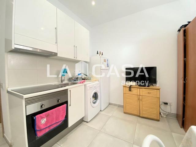 Piso en venta en Badalona, Llefià. Piso de 43 m con 2 dormitorios en Badalona. Pisos.