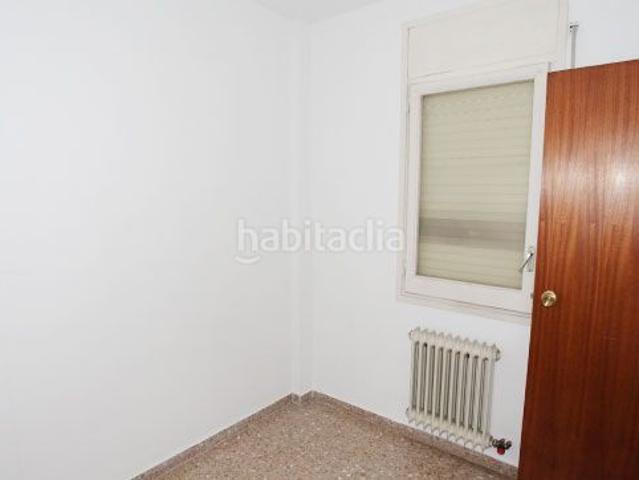 Piso en venta en Badalona, Llefià. Piso en venta en avda J0an Xxiii. Pisos.