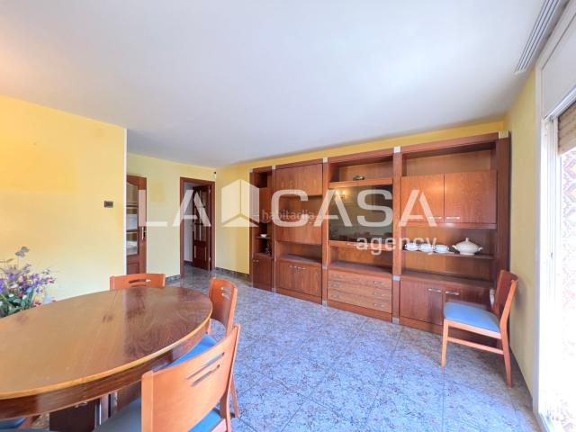 Piso en venta en Badalona, Llefià. Piso en venta en Avenida del Marquès de Sant Mori. Pisos.