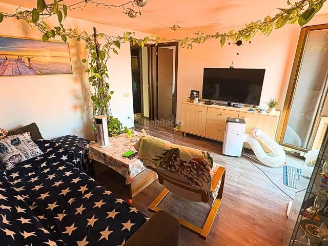 Piso en venta en Badalona, Llefià. Pisos.