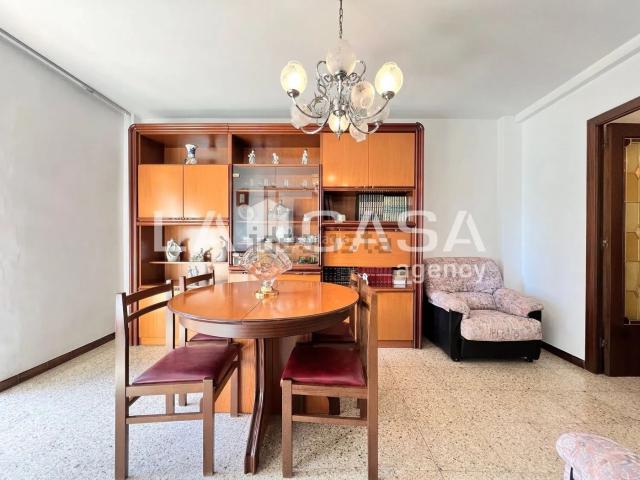 Piso en venta en Badalona, Llefià. Pisos.