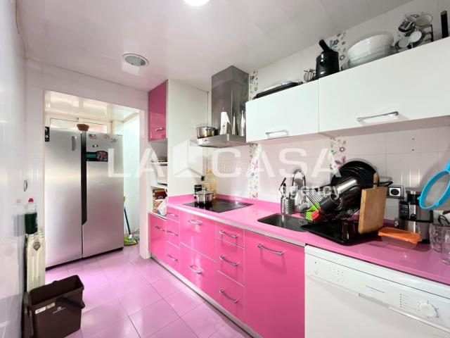 Piso en venta en Badalona, Lloreda. ASCENSOR TRES HABITACIONES. Pisos.