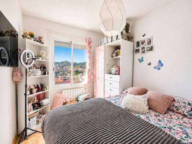 Piso en venta en Badalona, Lloreda. Piso exterior de 3 dormitorios, ideal para familias!. Pisos.