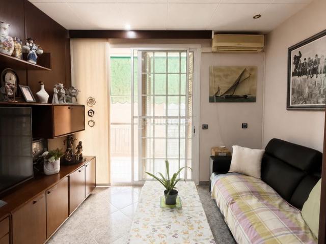 Piso en venta en Badalona, Port. PISO PARA ENTRAR A VIVIR. Pisos.