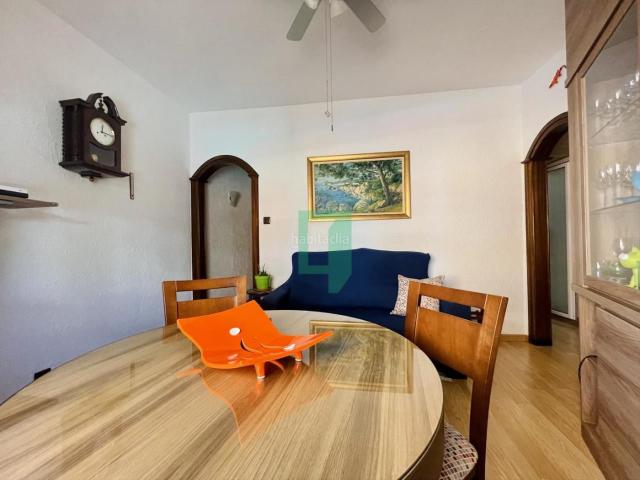 Piso en venta en Badalona, Sant Crist. Calle Cuba ideal inversor con inquilino estable. Pisos.