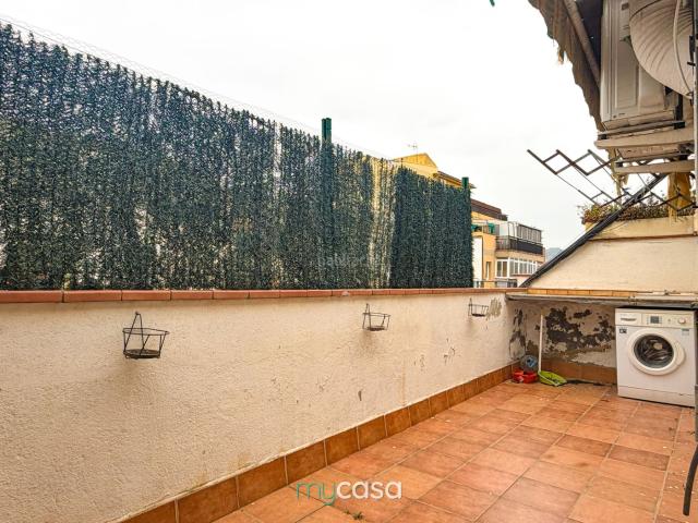 Piso en venta en Badalona, Sant Crist. ¡ÁTICO CON TERRAZA PRIVADA EN FINCA TRANQUILA!. Pisos.