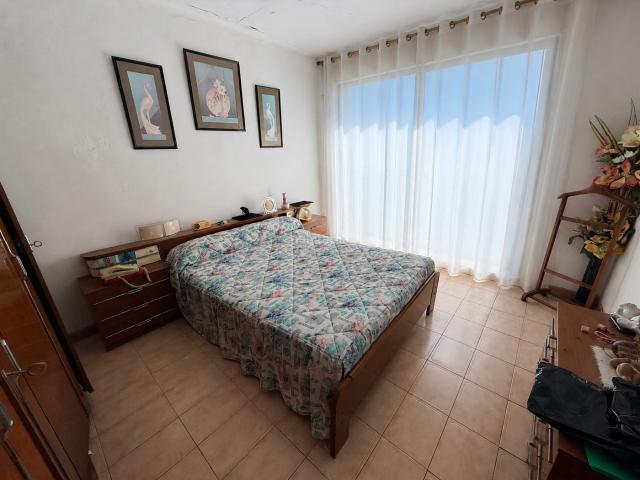 Piso en venta en Badalona, Sant Crist. PISO AMPLIO A REFORMAR. Pisos.