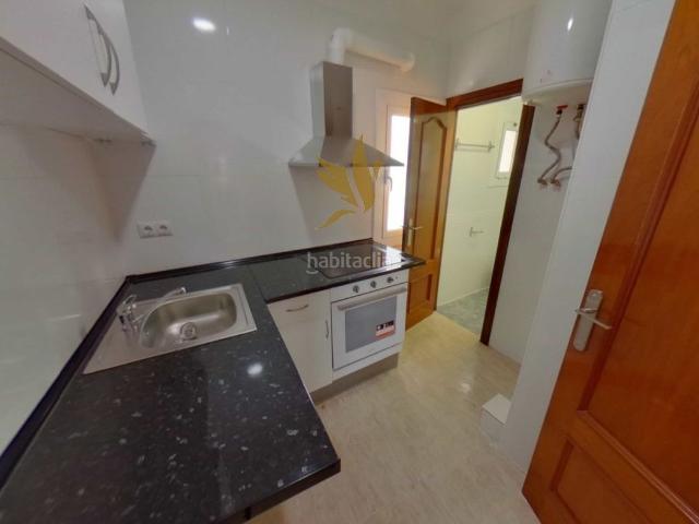 Piso en venta en Badalona, Sant Crist. piso en rentabilidad. Pisos.