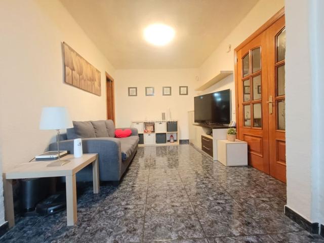 Piso en venta en Badalona, Sant Roc. OPORTUNIDAD ÚNICA EN CALLE CORDOBA. Pisos.