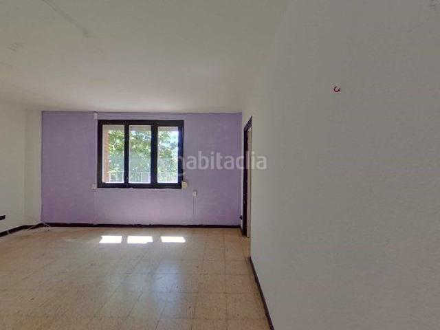 Piso en venta en Badalona, Sant Roc. Piso en venta en avda Maresme. Pisos.