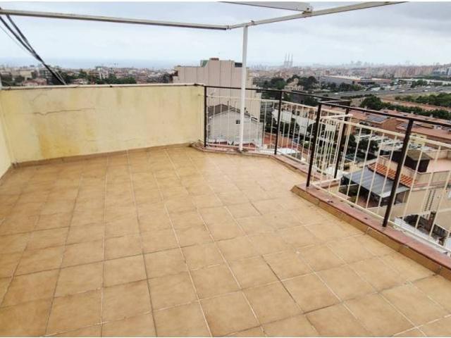Piso en Venta en Badalona
