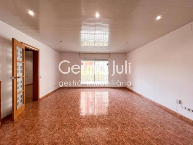 Piso en Venta en Badalona