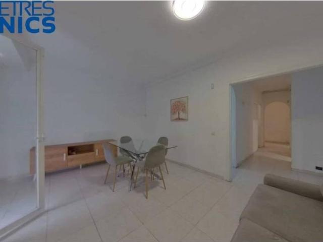 Piso en Venta en Badalona