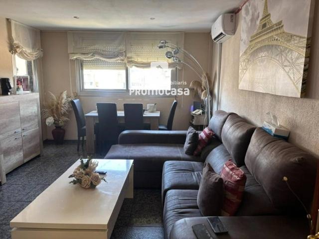 Piso en Venta en Badia del Vallès