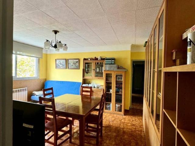 Piso en Venta en Badia del Vallès