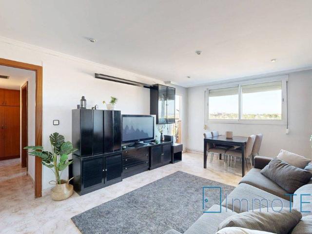 Piso en Venta en Badia del Vallès