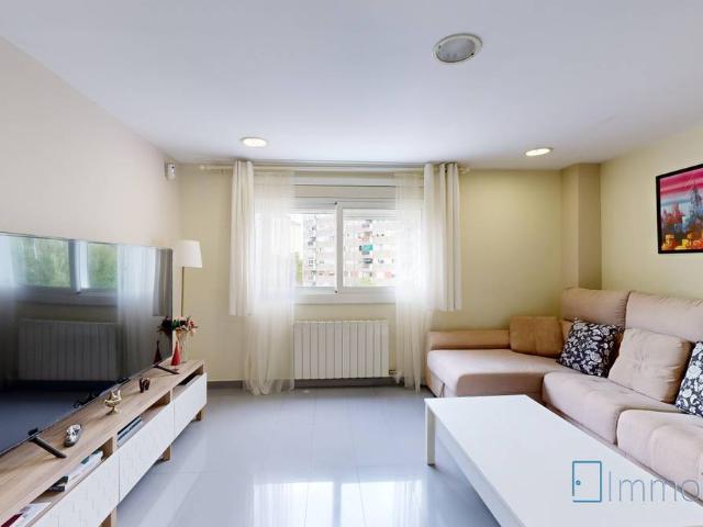 Piso en Venta en Badia del Vallès