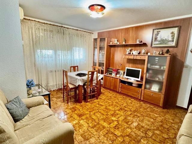 Piso en Venta en Badia del Vallès