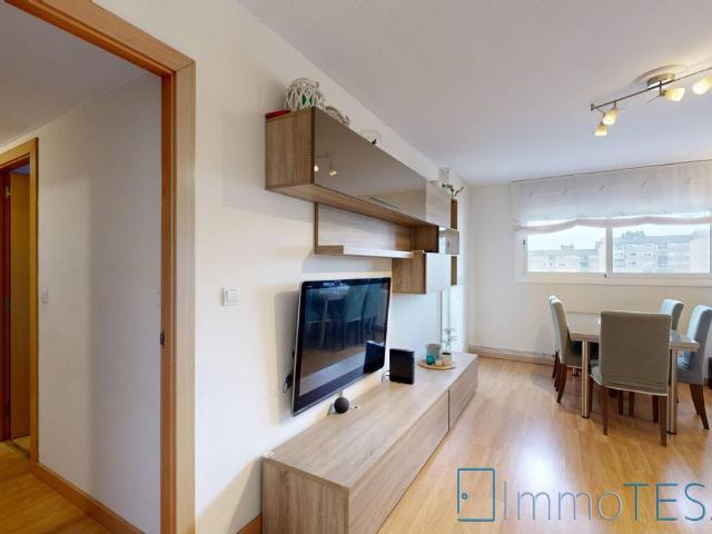 Piso en Venta en Badia del Vallès