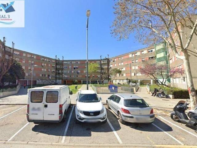 Piso en Venta en Badia del Vallès