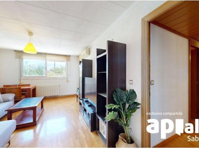Piso en venta en Badia del Vallès