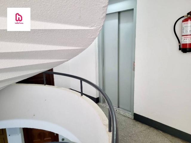 Piso en Venta en Badia del Vallès