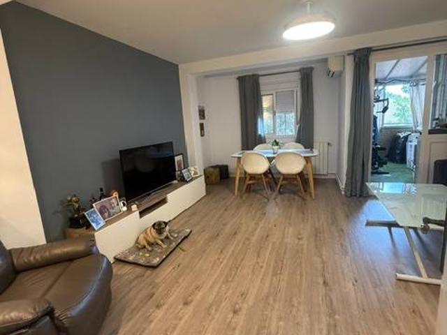 Piso en Venta en Badia del Vallès