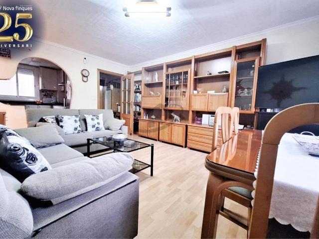 Piso en Venta en Badia del Vallès