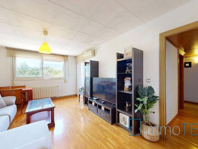 Piso en Venta en Badia del Vallès