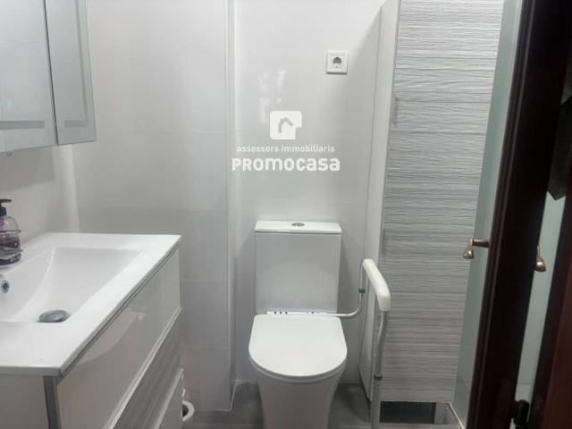 Piso en Venta en Badia del Vallès
