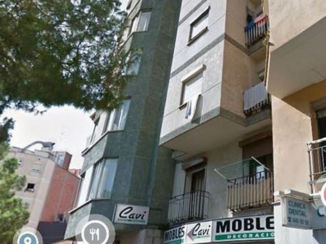 Piso en venta en Badia del Vallès, de 49 m² 1 habitación por 85.000