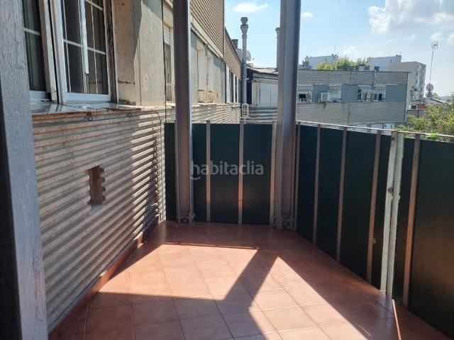 Piso en venta en Badia del Vallès. ¡OPORTUNIDAD! Piso en venta en Badia del Vallès 3 habitaciones, ascensor, balcón y calefacción. Pisos Badia del.