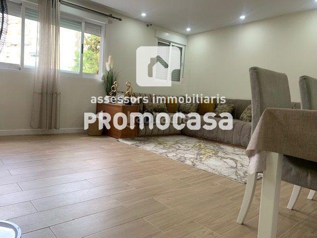 Piso en venta en Badia del Vallès. Piso completamente reformado. Pisos Badia del.