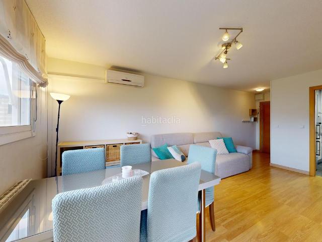 Piso en venta en Badia del Vallès. REFORMADO CON BALCÓN. Pisos Badia del.