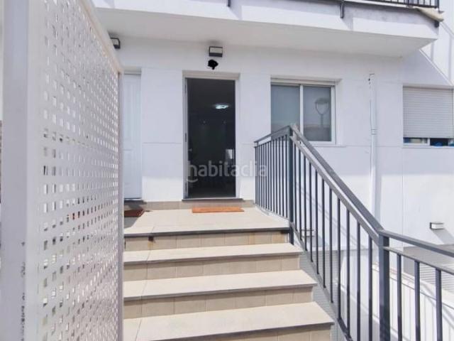 Piso en venta en Balanegra. Bonito y acogedor piso tipo duplex, a estrenar a escasos minutos de la playa en Balanegra. Pisos.