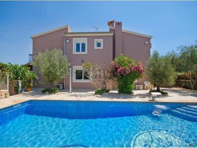 Piso en venta en Baleares Manacor, Manacor Centre. CASA EN EL PUEBLO DE MANACOR CON PISCINA JARDIN Y GARAJE ZONA TRANQUILA. Pisos.
