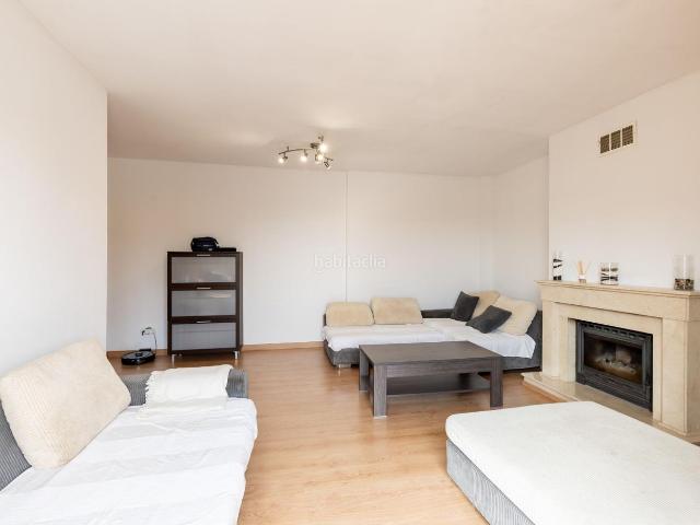 Piso en venta en Baleares Binissalem. Amplio y luminosos piso con chimenea en Binissalem. Pisos.