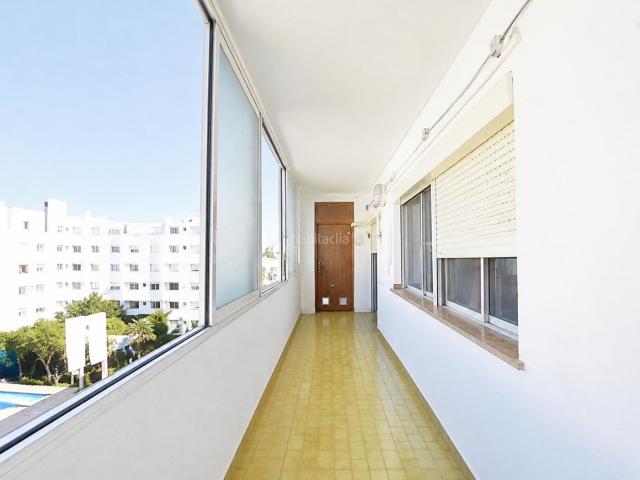 Piso en venta en Baleares Calvià, Santa Ponça. Amplio piso de 3 habitaciones a solo 100 metros del mar en Santa Ponsa. Pisos.