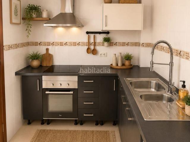 Piso en venta en Baleares Campos, Campos poble. Oportunidad en Campos! Piso con ascensor, parking, trastero y terraza en Calle Manacor Se vende fantástico piso listo para entrar. Pisos.